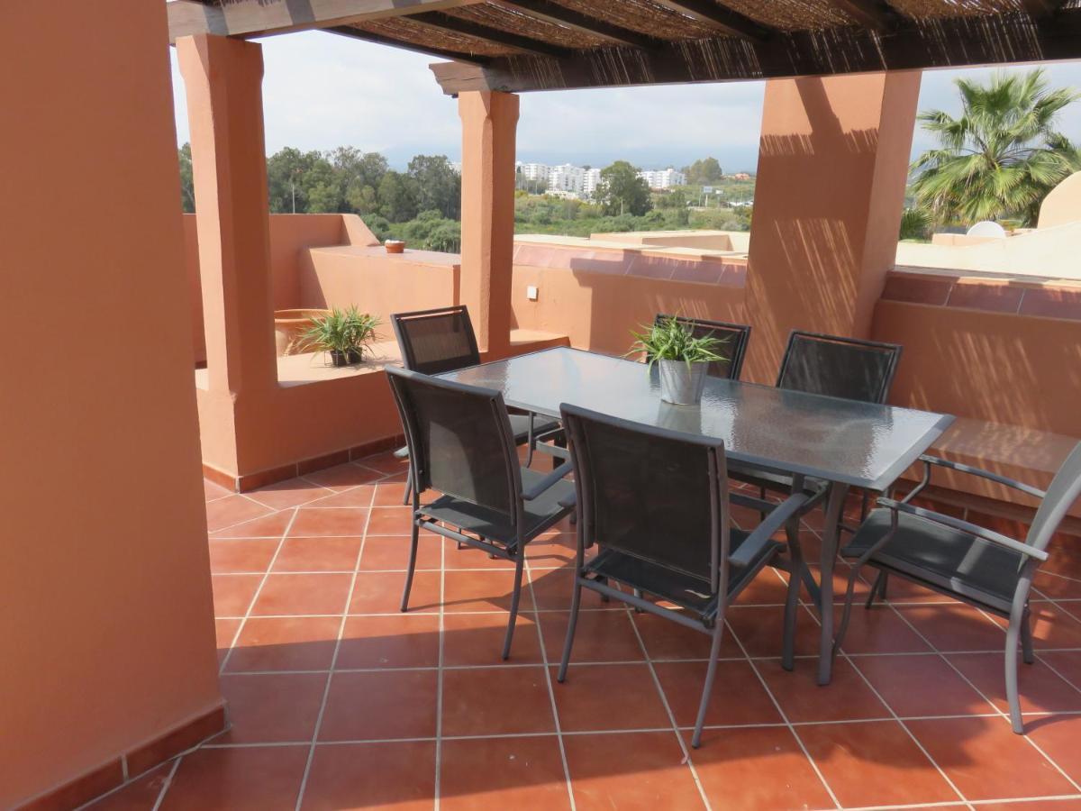 Beachside Apartment Estepona Bagian luar foto