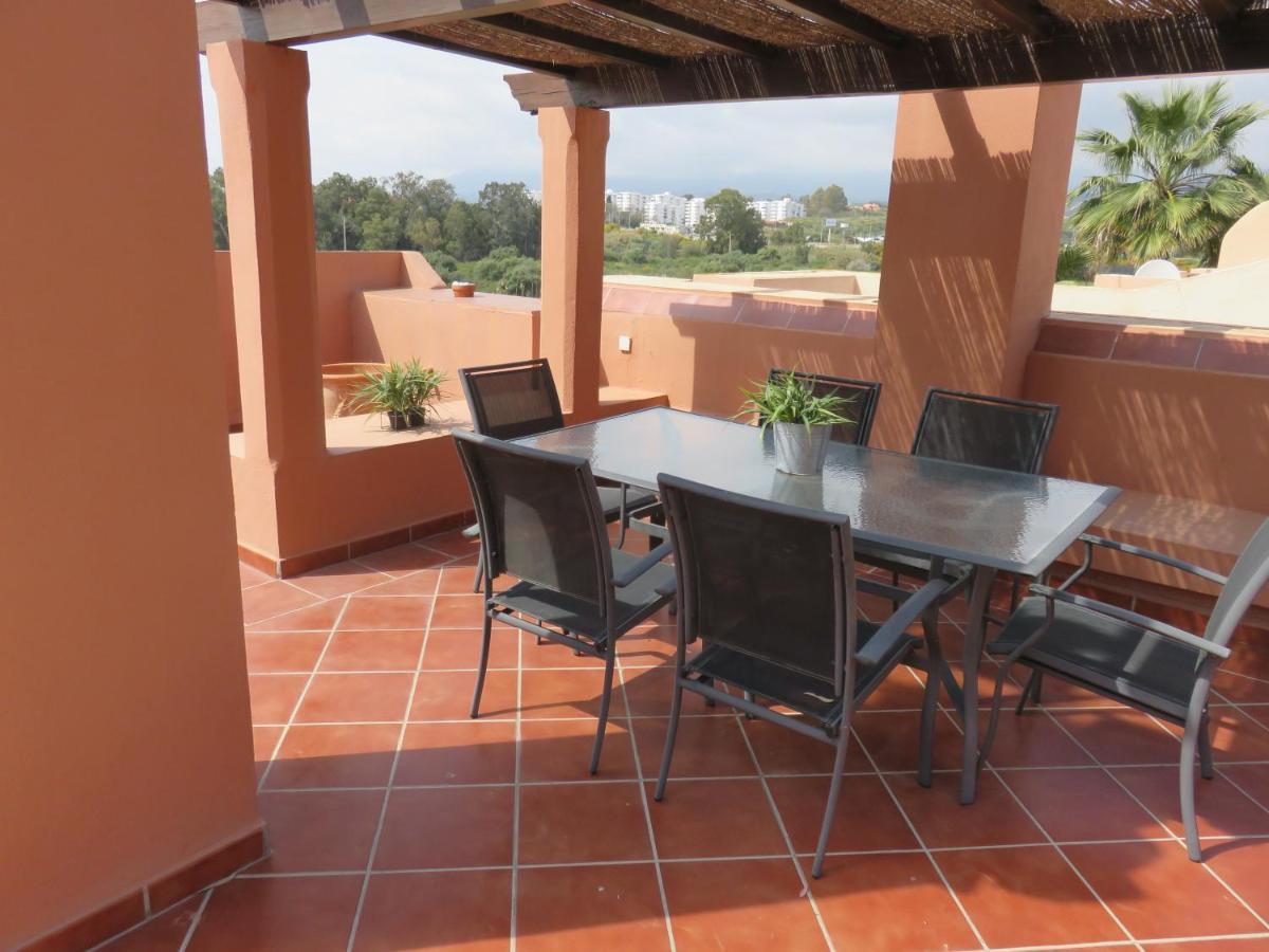 Beachside Estepona Bagian luar foto