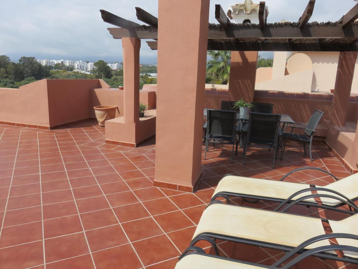 Beachside Apartment Estepona Bagian luar foto