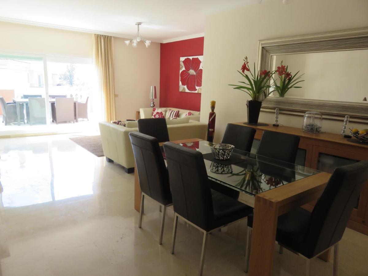 Beachside Estepona Bagian luar foto