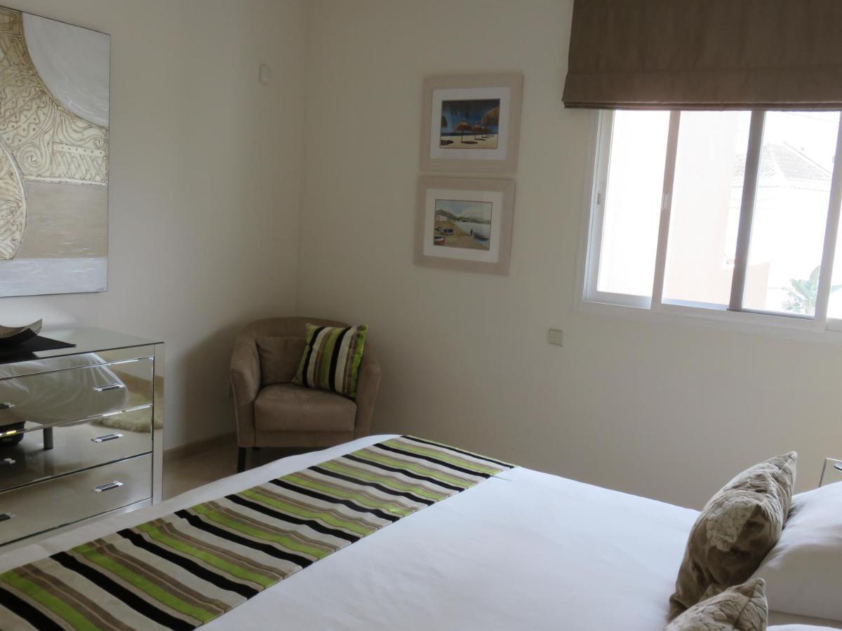 Beachside Estepona Bagian luar foto