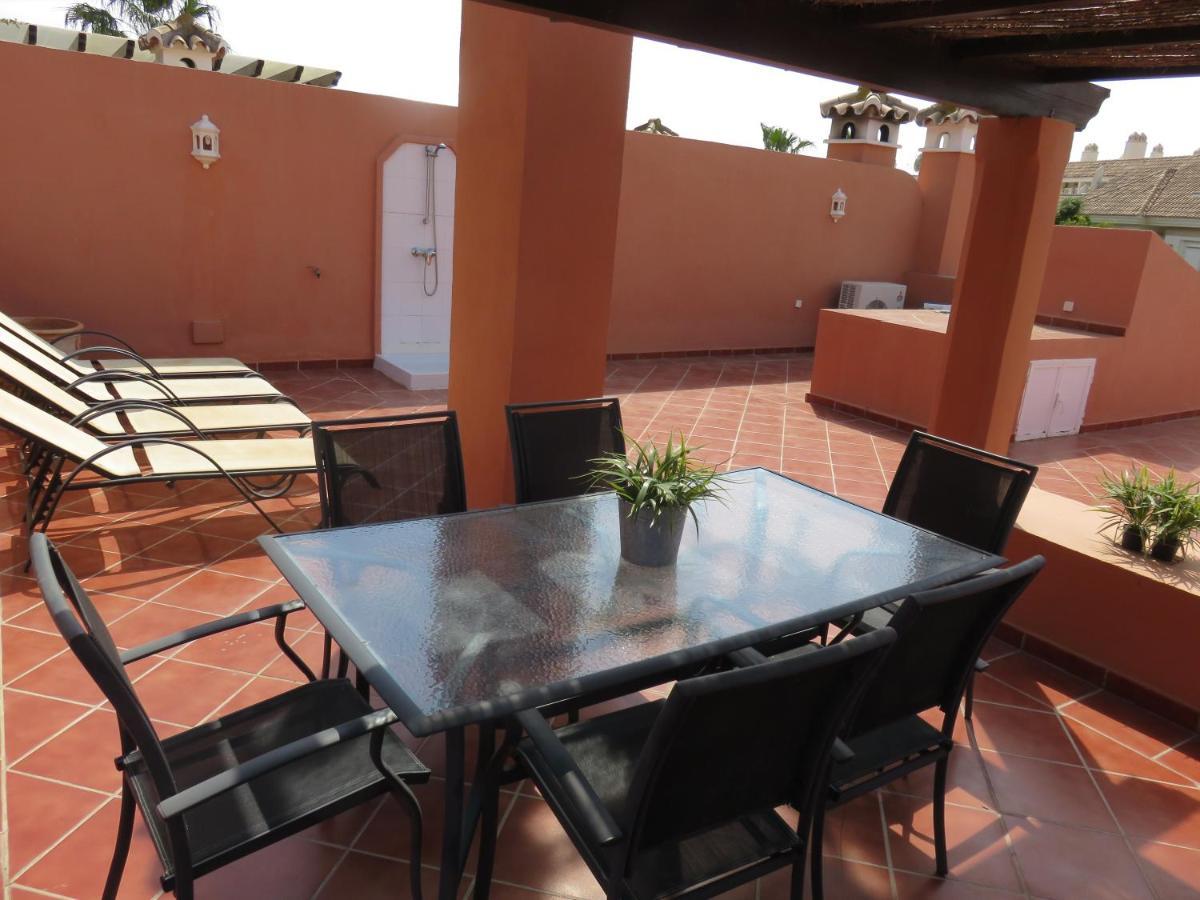 Beachside Estepona Bagian luar foto