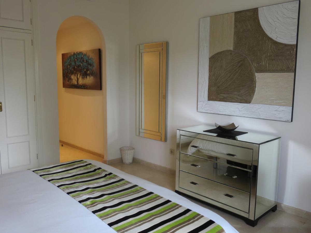Beachside Estepona Bagian luar foto