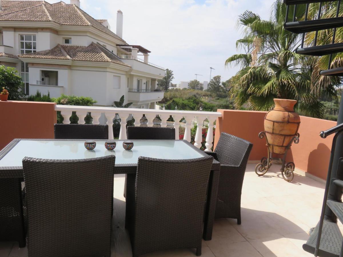 Beachside Estepona Bagian luar foto