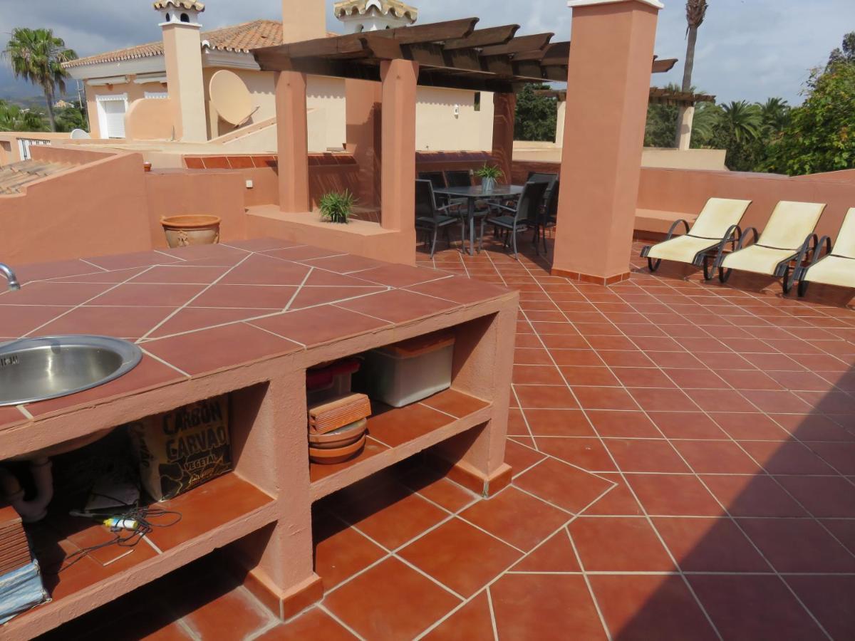 Beachside Apartment Estepona Bagian luar foto