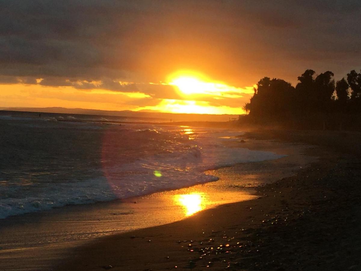 Beachside Estepona Bagian luar foto